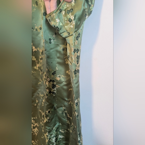 Qi Pao - Picture 5 of 10